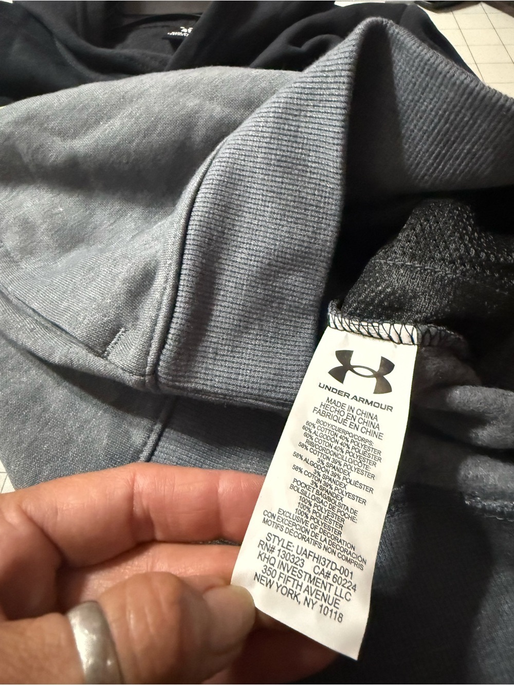 NWT Under Armour Black, Gray & Neon Yellow Boys 4T Hoodie Set 0158 - Picture 8 of 14